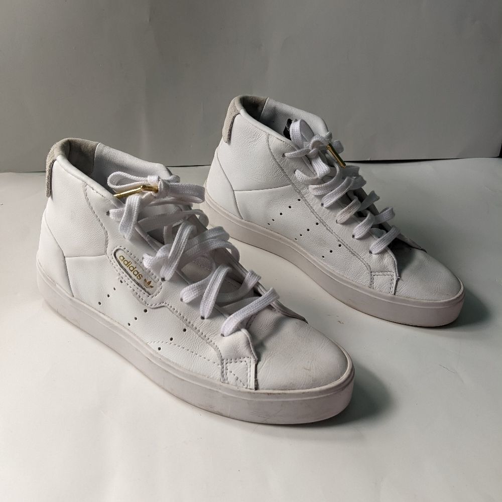 𝅺ADIDAS tall leather white sneakers size 5.5 in EUC